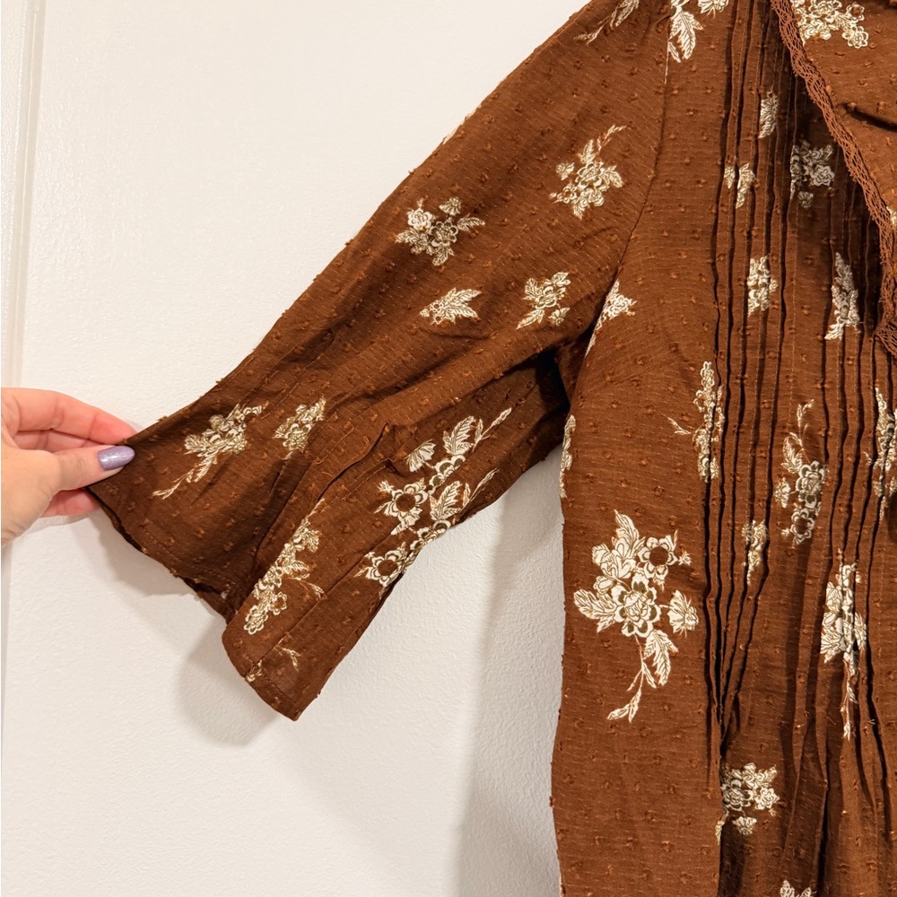 Anthropologie style Womens Brown Floral Ruffle Blouse S Cotton Swiss Dot Pintuck - Picture 2 of 14